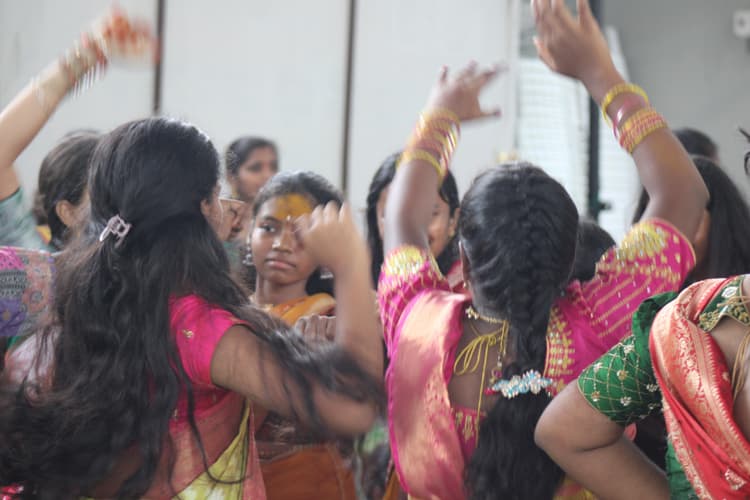 Bonalu 221